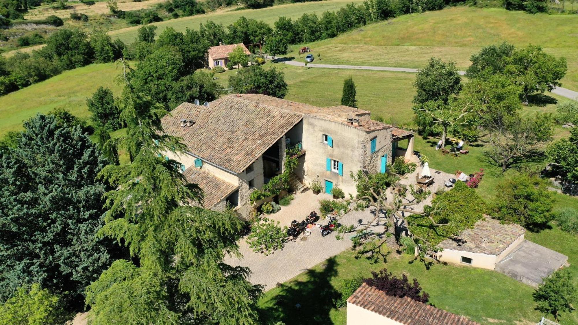 Les Demeures Du Clos Niozelles Exterior photo