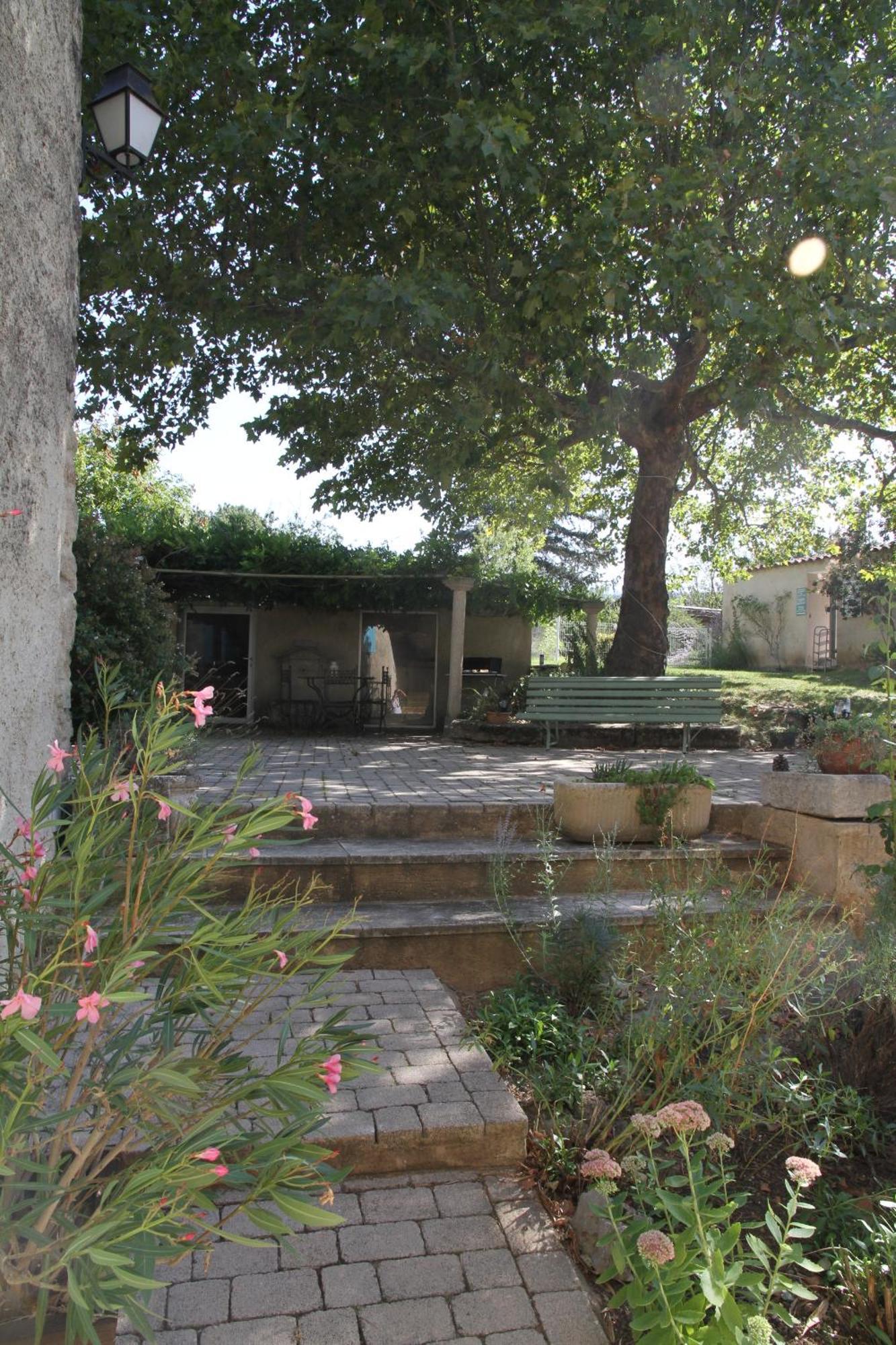 Les Demeures Du Clos Niozelles Exterior photo